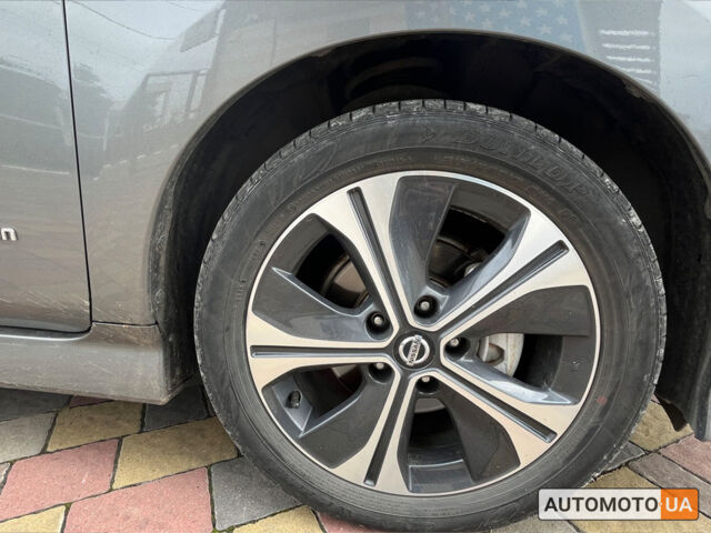 Сірий Ніссан Ліф, об'ємом двигуна 40 л та пробігом 70 тис. км за 14500 $, фото 9 на Automoto.ua