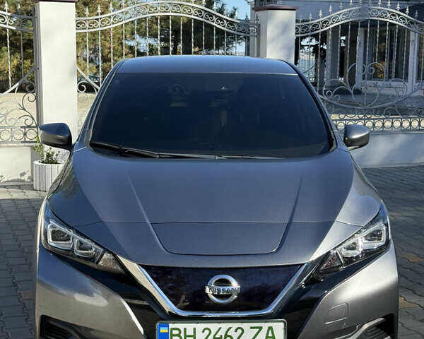 Сірий Ніссан Ліф, об'ємом двигуна 0 л та пробігом 88 тис. км за 11900 $, фото 2 на Automoto.ua