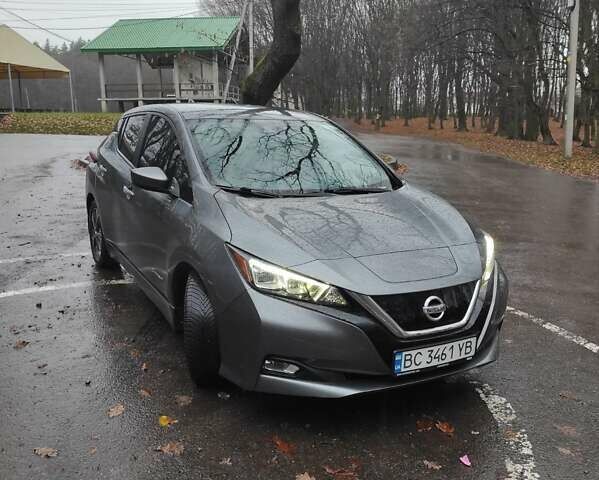 Серый Ниссан Лиф, объемом двигателя 0 л и пробегом 126 тыс. км за 12200 $, фото 12 на Automoto.ua