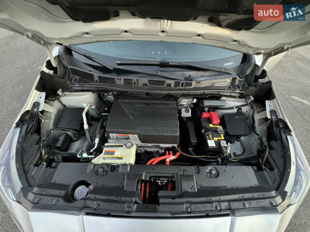 Серый Ниссан Лиф, объемом двигателя 0 л и пробегом 150 тыс. км за 10800 $, фото 33 на Automoto.ua