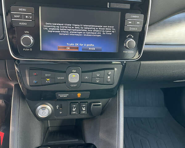 Серый Ниссан Лиф, объемом двигателя 0 л и пробегом 110 тыс. км за 13300 $, фото 33 на Automoto.ua