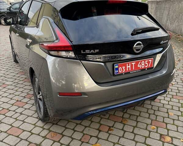 Серый Ниссан Лиф, объемом двигателя 0 л и пробегом 127 тыс. км за 12400 $, фото 10 на Automoto.ua