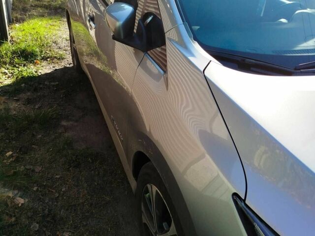 Серый Ниссан Лиф, объемом двигателя 0 л и пробегом 176 тыс. км за 10100 $, фото 4 на Automoto.ua