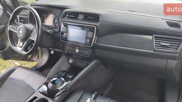 Серый Ниссан Лиф, объемом двигателя 0 л и пробегом 80 тыс. км за 13200 $, фото 15 на Automoto.ua