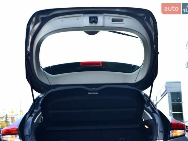 Сірий Ніссан Ліф, об'ємом двигуна 0 л та пробігом 119 тис. км за 12300 $, фото 160 на Automoto.ua