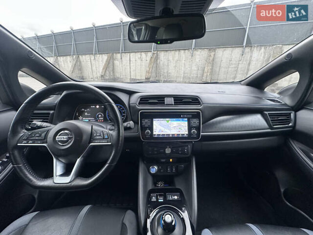 Серый Ниссан Лиф, объемом двигателя 0 л и пробегом 40 тыс. км за 14500 $, фото 20 на Automoto.ua