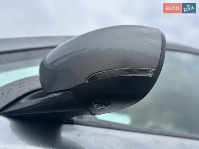 Сірий Ніссан Ліф, об'ємом двигуна 0 л та пробігом 152 тис. км за 11950 $, фото 22 на Automoto.ua