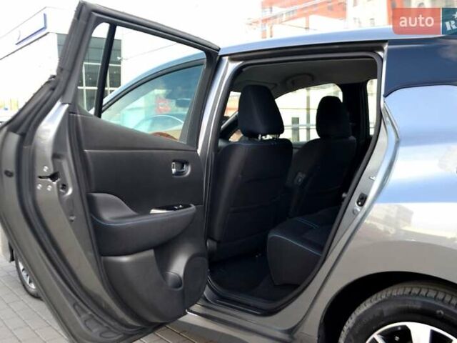 Сірий Ніссан Ліф, об'ємом двигуна 0 л та пробігом 119 тис. км за 12300 $, фото 140 на Automoto.ua