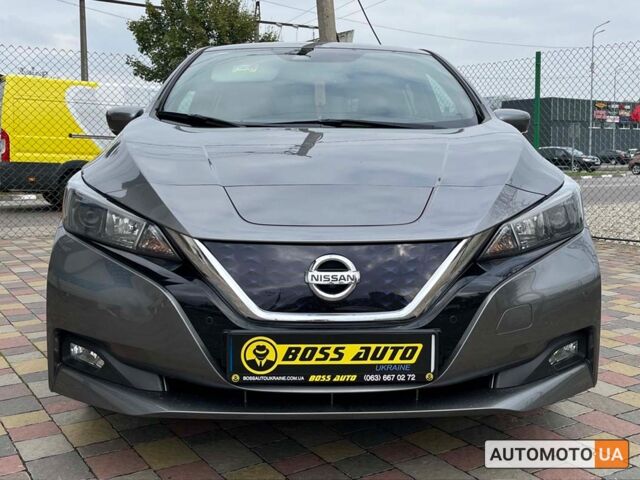 Сірий Ніссан Ліф, об'ємом двигуна 40 л та пробігом 70 тис. км за 14500 $, фото 1 на Automoto.ua