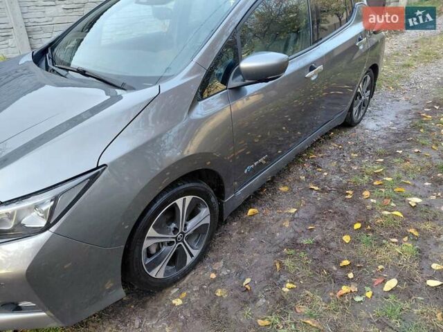 Серый Ниссан Лиф, объемом двигателя 0 л и пробегом 98 тыс. км за 13200 $, фото 2 на Automoto.ua