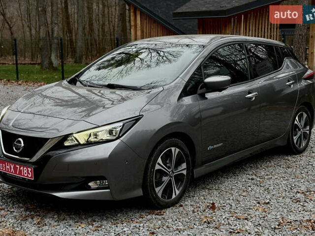 Серый Ниссан Лиф, объемом двигателя 0 л и пробегом 130 тыс. км за 11999 $, фото 4 на Automoto.ua