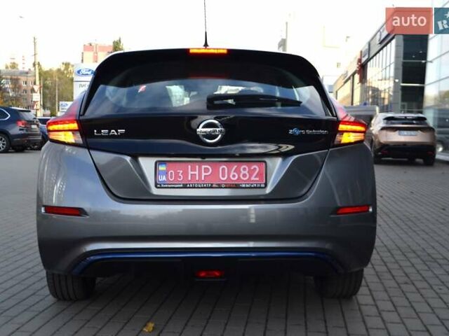 Сірий Ніссан Ліф, об'ємом двигуна 0 л та пробігом 119 тис. км за 12300 $, фото 5 на Automoto.ua