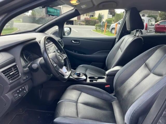 Серый Ниссан Лиф, объемом двигателя 0 л и пробегом 47 тыс. км за 4650 $, фото 9 на Automoto.ua