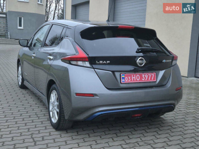 Серый Ниссан Лиф, объемом двигателя 0 л и пробегом 97 тыс. км за 11300 $, фото 5 на Automoto.ua