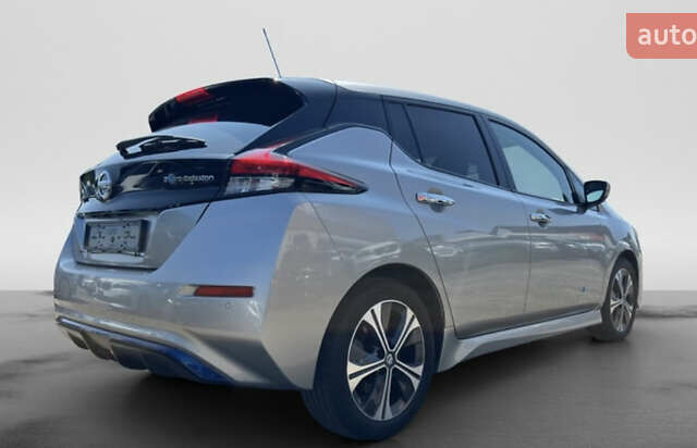 Серый Ниссан Лиф, объемом двигателя 0 л и пробегом 145 тыс. км за 12750 $, фото 2 на Automoto.ua