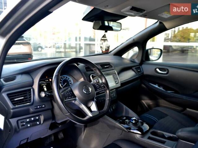 Сірий Ніссан Ліф, об'ємом двигуна 0 л та пробігом 119 тис. км за 12300 $, фото 14 на Automoto.ua