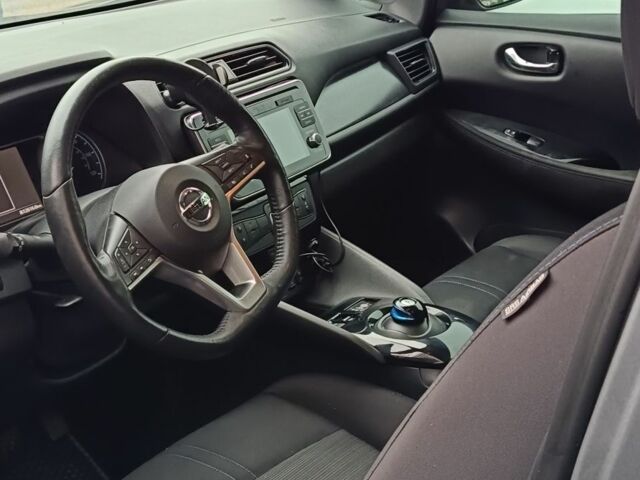 Сірий Ніссан Ліф, об'ємом двигуна 0 л та пробігом 12 тис. км за 16500 $, фото 5 на Automoto.ua