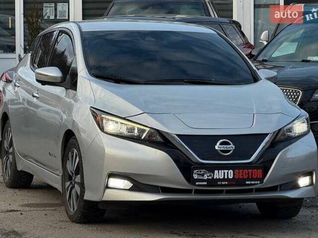 Серый Ниссан Лиф, объемом двигателя 0 л и пробегом 69 тыс. км за 15800 $, фото 4 на Automoto.ua