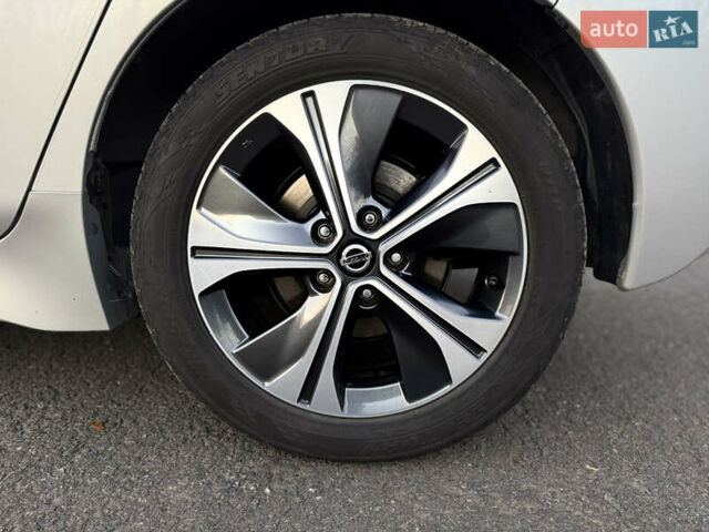 Серый Ниссан Лиф, объемом двигателя 0 л и пробегом 150 тыс. км за 10800 $, фото 31 на Automoto.ua