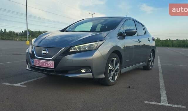 Серый Ниссан Лиф, объемом двигателя 0 л и пробегом 175 тыс. км за 12100 $, фото 11 на Automoto.ua