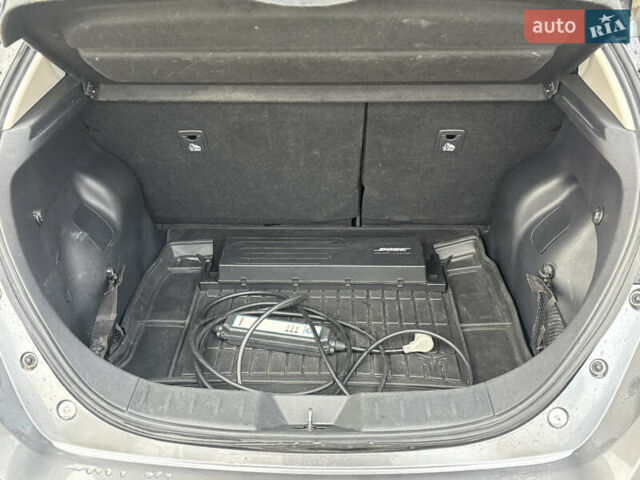 Сірий Ніссан Ліф, об'ємом двигуна 0 л та пробігом 152 тис. км за 11950 $, фото 42 на Automoto.ua