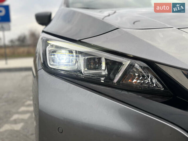 Сірий Ніссан Ліф, об'ємом двигуна 0 л та пробігом 152 тис. км за 11950 $, фото 24 на Automoto.ua