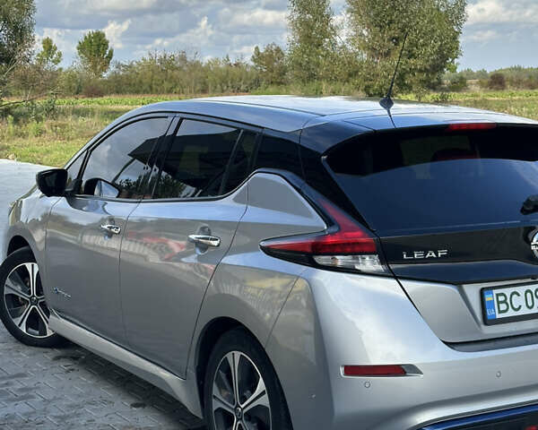 Сірий Ніссан Ліф, об'ємом двигуна 0 л та пробігом 147 тис. км за 11500 $, фото 9 на Automoto.ua