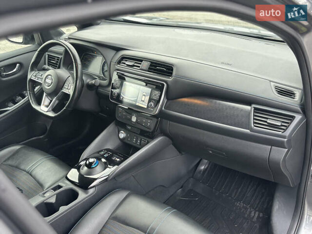 Сірий Ніссан Ліф, об'ємом двигуна 0 л та пробігом 152 тис. км за 11950 $, фото 48 на Automoto.ua