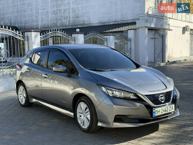 Серый Ниссан Лиф, объемом двигателя 0 л и пробегом 88 тыс. км за 11900 $, фото 1 на Automoto.ua