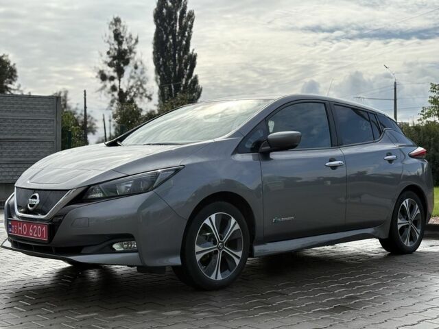 Серый Ниссан Лиф, объемом двигателя 0 л и пробегом 96 тыс. км за 12500 $, фото 8 на Automoto.ua