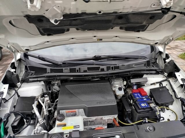 Сірий Ніссан Ліф, об'ємом двигуна 0 л та пробігом 139 тис. км за 262 $, фото 6 на Automoto.ua