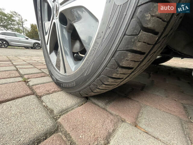 Серый Ниссан Лиф, объемом двигателя 0 л и пробегом 125 тыс. км за 12100 $, фото 9 на Automoto.ua