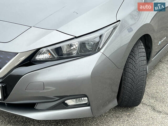 Сірий Ніссан Ліф, об'ємом двигуна 0 л та пробігом 145 тис. км за 12750 $, фото 2 на Automoto.ua