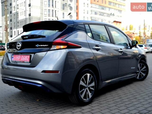 Сірий Ніссан Ліф, об'ємом двигуна 0 л та пробігом 119 тис. км за 12300 $, фото 149 на Automoto.ua