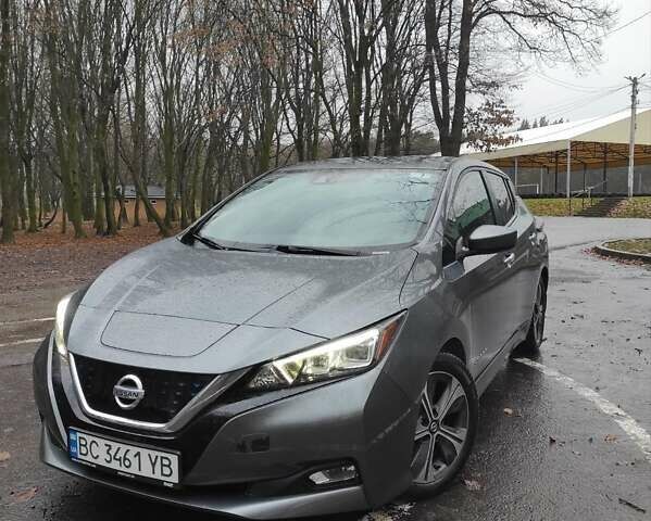 Серый Ниссан Лиф, объемом двигателя 0 л и пробегом 126 тыс. км за 12200 $, фото 4 на Automoto.ua