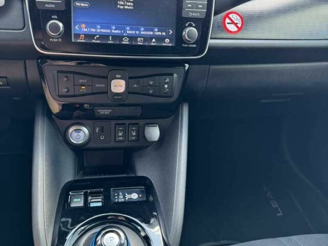 Серый Ниссан Лиф, объемом двигателя 0 л и пробегом 180 тыс. км за 14250 $, фото 5 на Automoto.ua