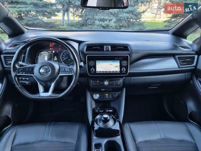 Сірий Ніссан Ліф, об'ємом двигуна 0 л та пробігом 95 тис. км за 13100 $, фото 24 на Automoto.ua