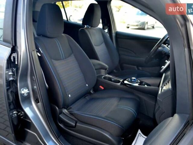 Сірий Ніссан Ліф, об'ємом двигуна 0 л та пробігом 119 тис. км за 12300 $, фото 38 на Automoto.ua