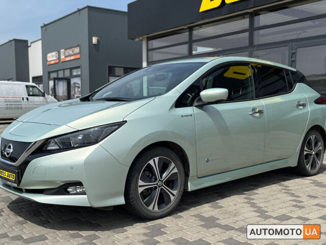 Серый Ниссан Лиф, объемом двигателя 40 л и пробегом 180 тыс. км за 14800 $, фото 2 на Automoto.ua