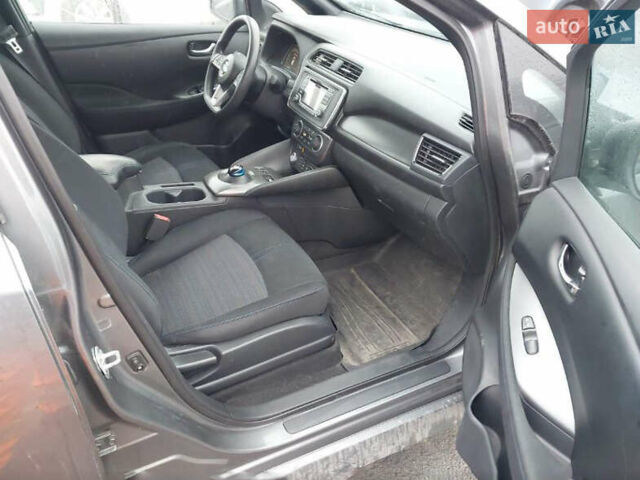 Серый Ниссан Лиф, объемом двигателя 0 л и пробегом 116 тыс. км за 7700 $, фото 6 на Automoto.ua