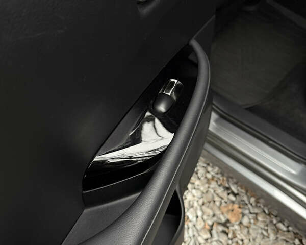 Серый Ниссан Лиф, объемом двигателя 0 л и пробегом 130 тыс. км за 11999 $, фото 25 на Automoto.ua