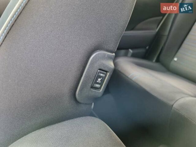 Сірий Ніссан Ліф, об'ємом двигуна 0 л та пробігом 173 тис. км за 10850 $, фото 34 на Automoto.ua