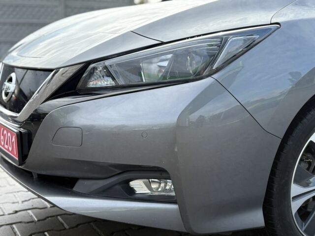 Серый Ниссан Лиф, объемом двигателя 0 л и пробегом 96 тыс. км за 12500 $, фото 7 на Automoto.ua