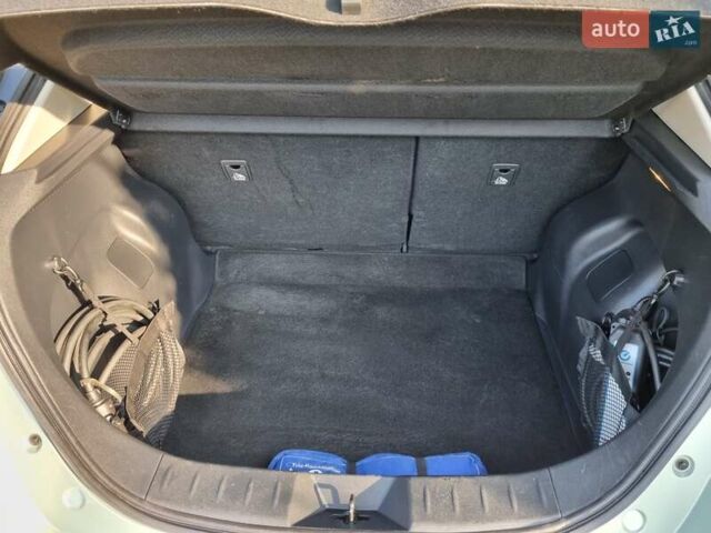 Сірий Ніссан Ліф, об'ємом двигуна 0 л та пробігом 173 тис. км за 10850 $, фото 13 на Automoto.ua