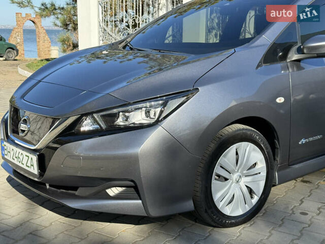 Сірий Ніссан Ліф, об'ємом двигуна 0 л та пробігом 88 тис. км за 11900 $, фото 8 на Automoto.ua