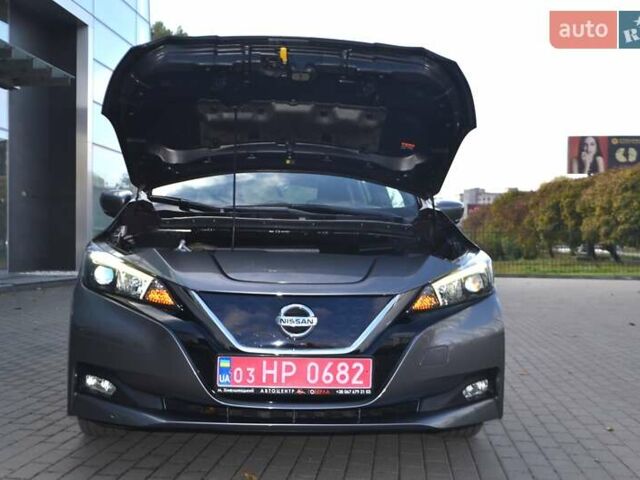 Сірий Ніссан Ліф, об'ємом двигуна 0 л та пробігом 119 тис. км за 12300 $, фото 172 на Automoto.ua