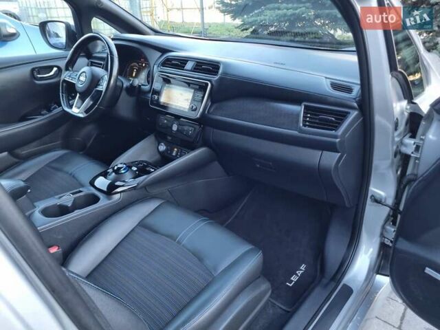 Сірий Ніссан Ліф, об'ємом двигуна 0 л та пробігом 95 тис. км за 13100 $, фото 37 на Automoto.ua
