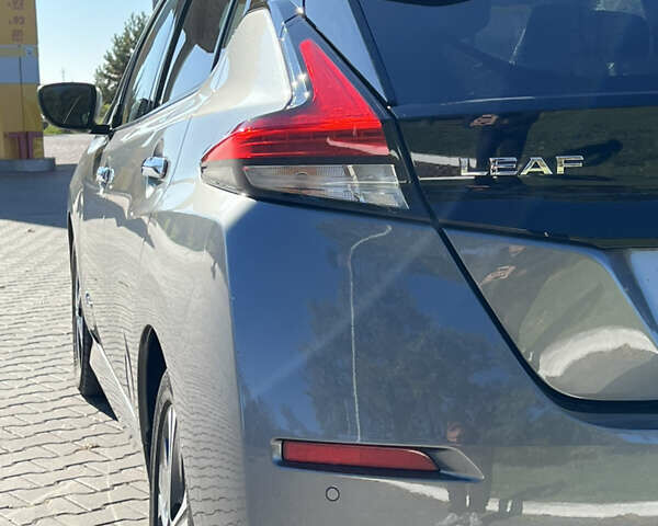 Сірий Ніссан Ліф, об'ємом двигуна 0 л та пробігом 143 тис. км за 12550 $, фото 10 на Automoto.ua