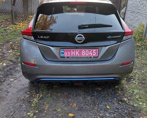 Серый Ниссан Лиф, объемом двигателя 0 л и пробегом 98 тыс. км за 13200 $, фото 5 на Automoto.ua