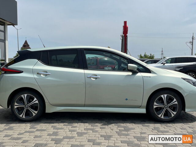 Серый Ниссан Лиф, объемом двигателя 40 л и пробегом 180 тыс. км за 14800 $, фото 7 на Automoto.ua